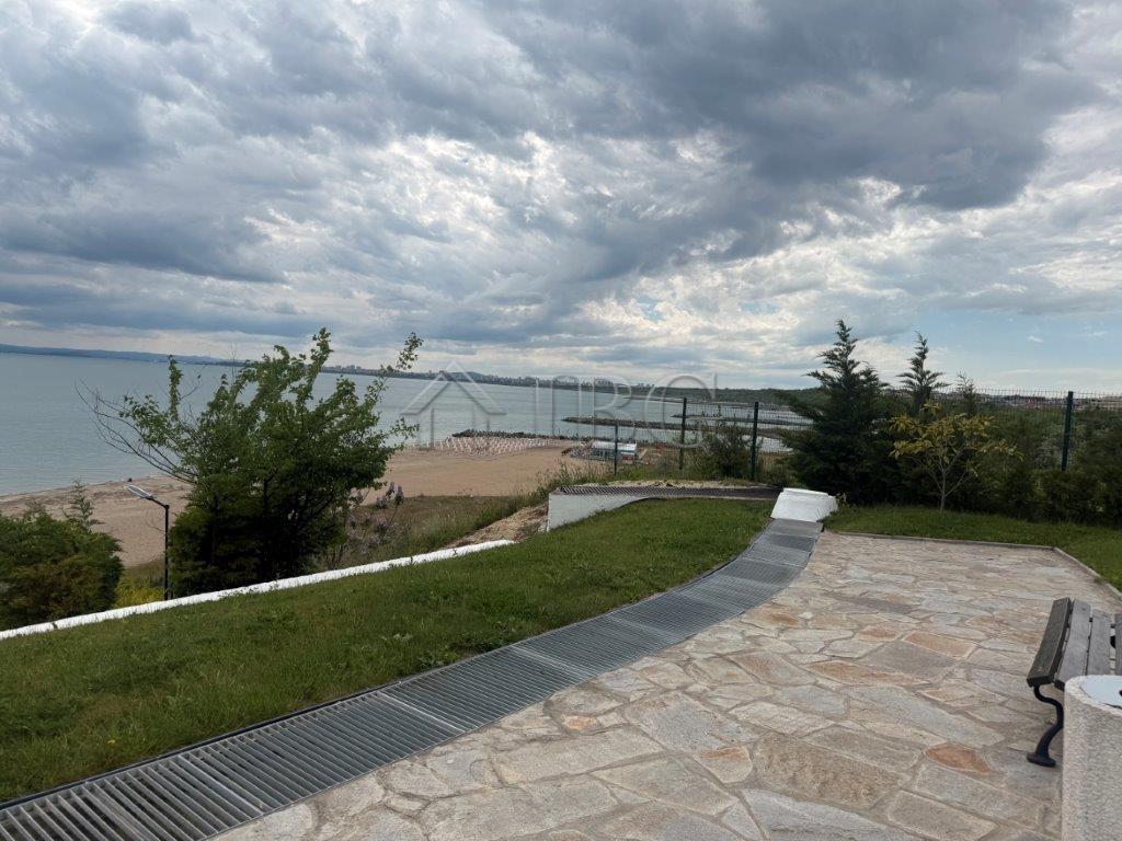 2 Neighboring Apartments with Sea View Burgas Beach Resort 2, Sarafovo - First Line to the Beach — photo 4 of 13