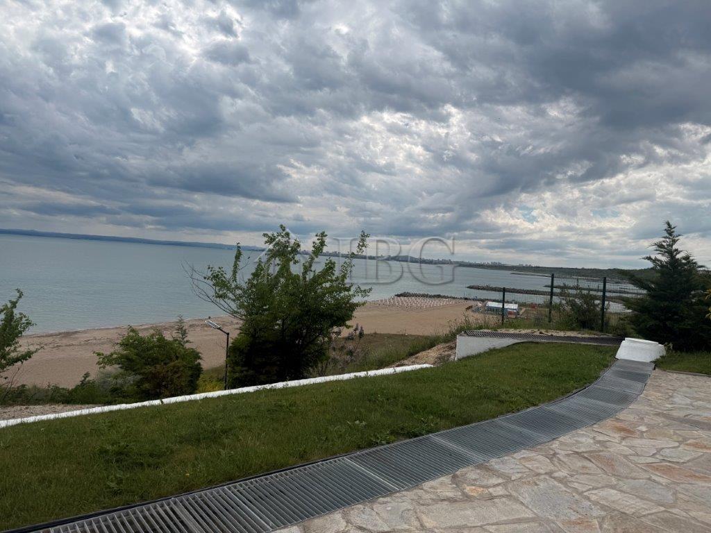 2 Neighboring Apartments with Sea View Burgas Beach Resort 2, Sarafovo - First Line to the Beach — photo 5 of 13