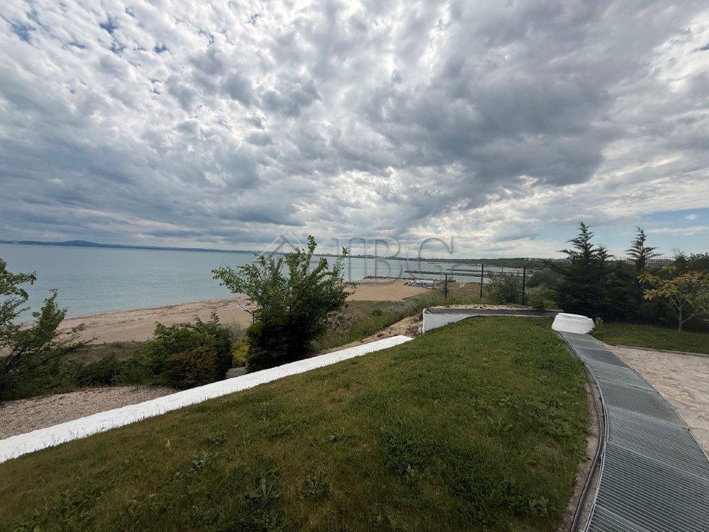 2 Neighboring Apartments with Sea View Burgas Beach Resort 2, Sarafovo - First Line to the Beach — photo 9 of 13