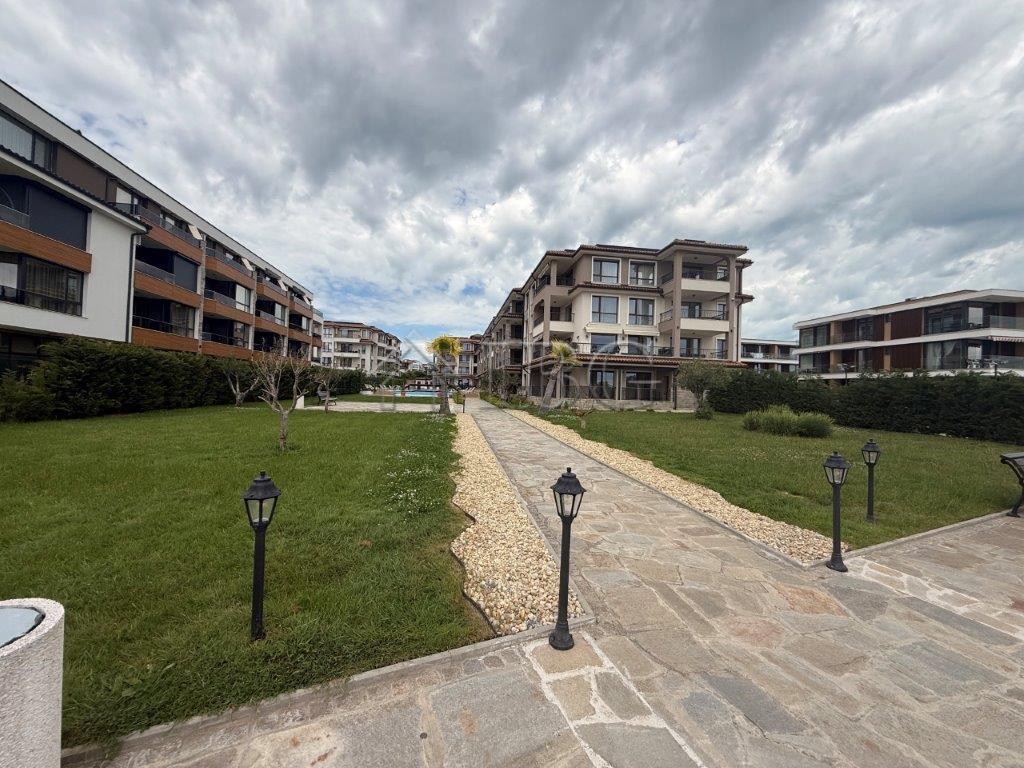 2 Neighboring Apartments with Sea View Burgas Beach Resort 2, Sarafovo - First Line to the Beach — photo 10 of 13