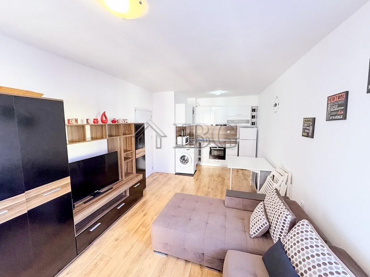 1-Bedroom Apartment with Sea View on the First Line Ipanema Beach — photo 8 of 14