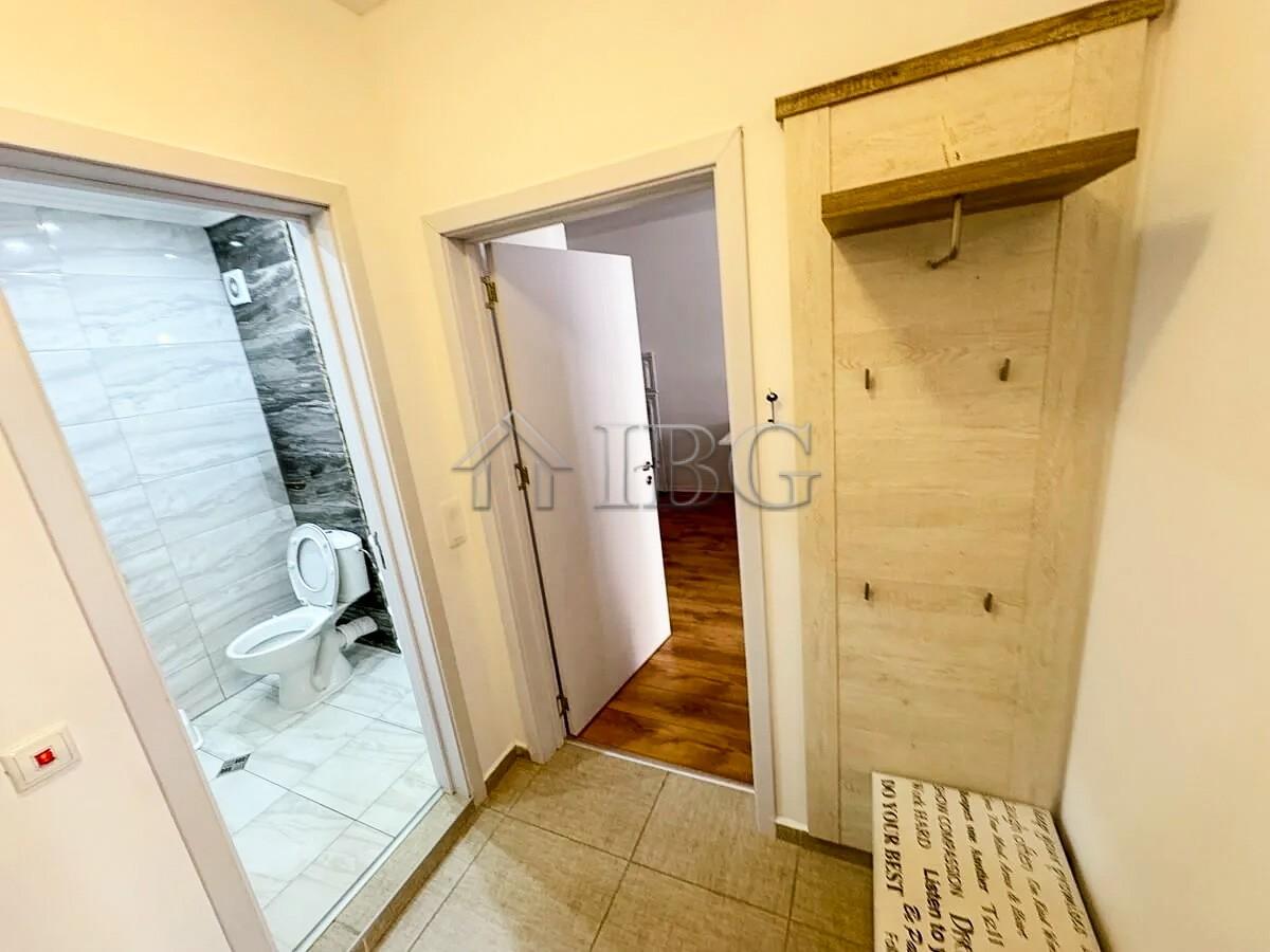 1-Bedroom Apartment with Sea View on the First Line Ipanema Beach — photo 12 of 14