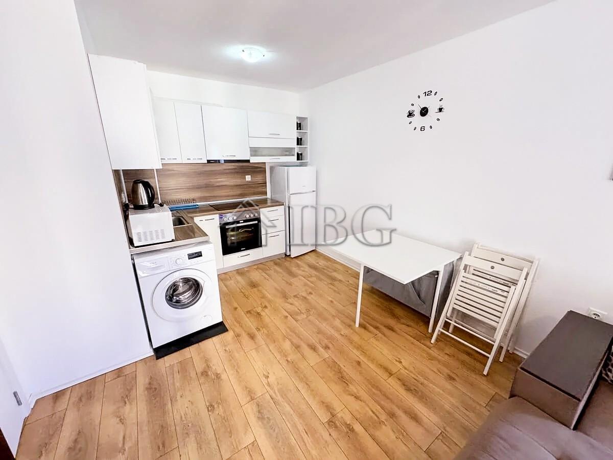 1-Bedroom Apartment with Sea View on the First Line Ipanema Beach — photo 4 of 14