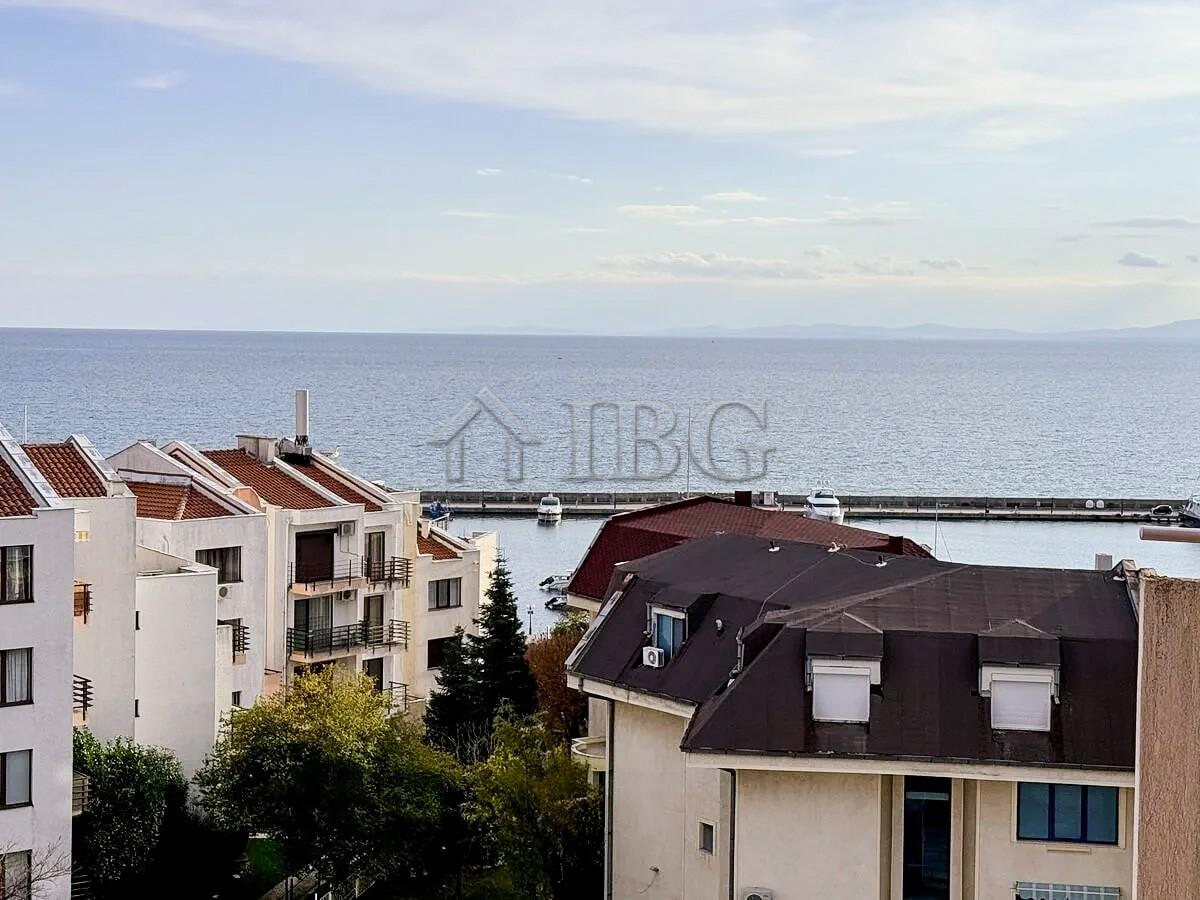 1-Bedroom Apartment with Sea View Lazur 5 - 50 m from the Beach — photo 5