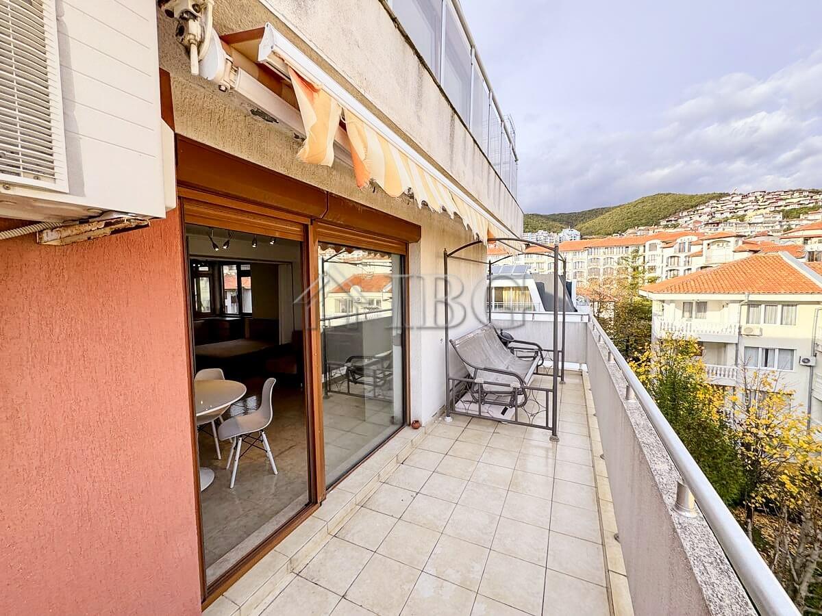 1-Bedroom Apartment with Sea View Lazur 5 - 50 m from the Beach — photo 7 of 13