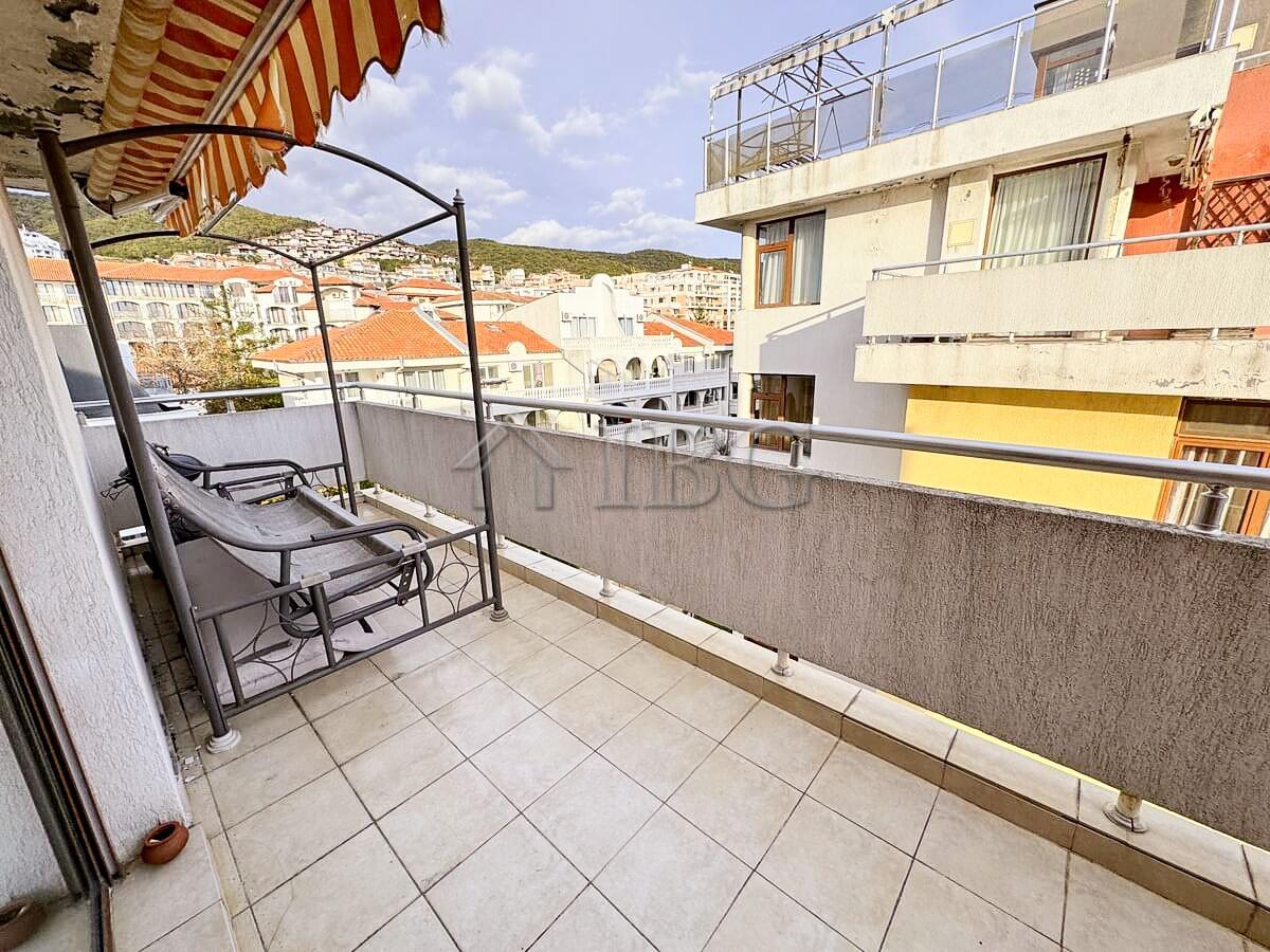 1-Bedroom Apartment with Sea View Lazur 5 - 50 m from the Beach — photo 4