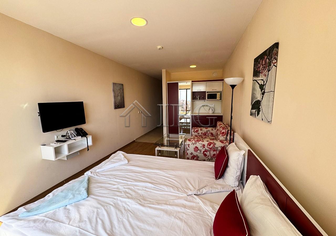 Spacious Studio with Pool & Sea View Premier Fort Beach, Sveti Vlas — photo 14 of 25