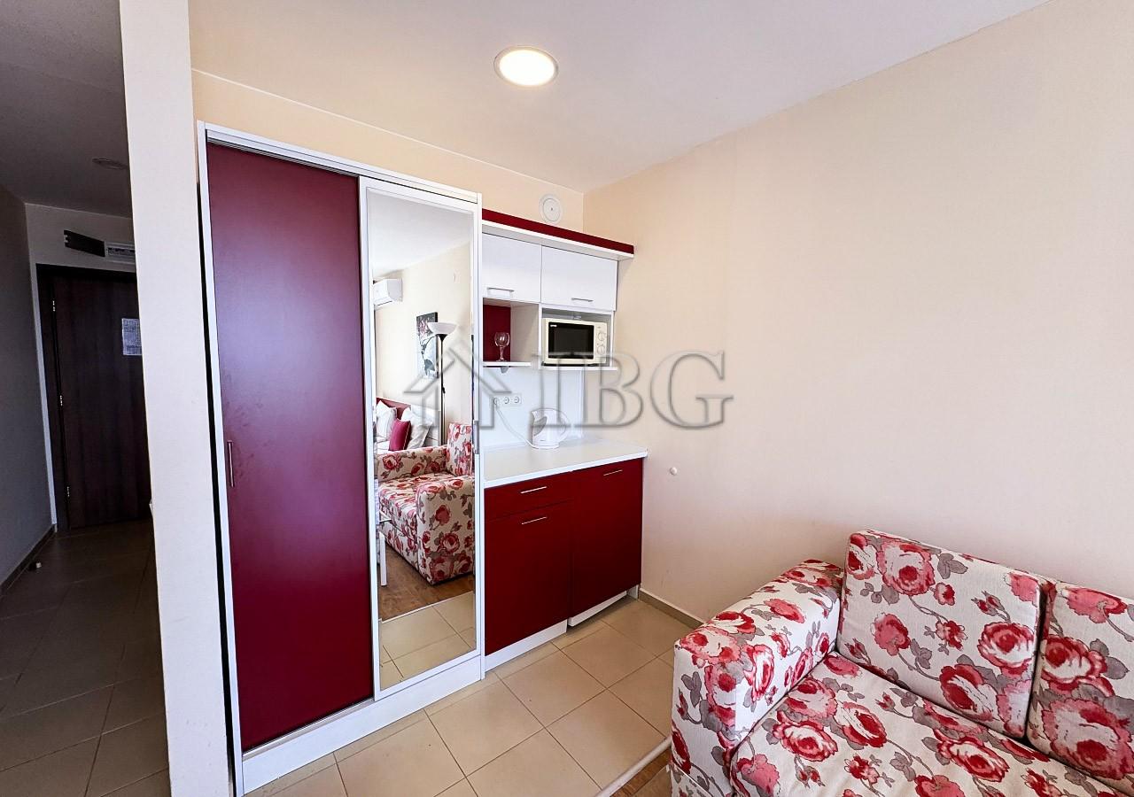 Spacious Studio with Pool & Sea View Premier Fort Beach, Sveti Vlas — photo 12 of 25