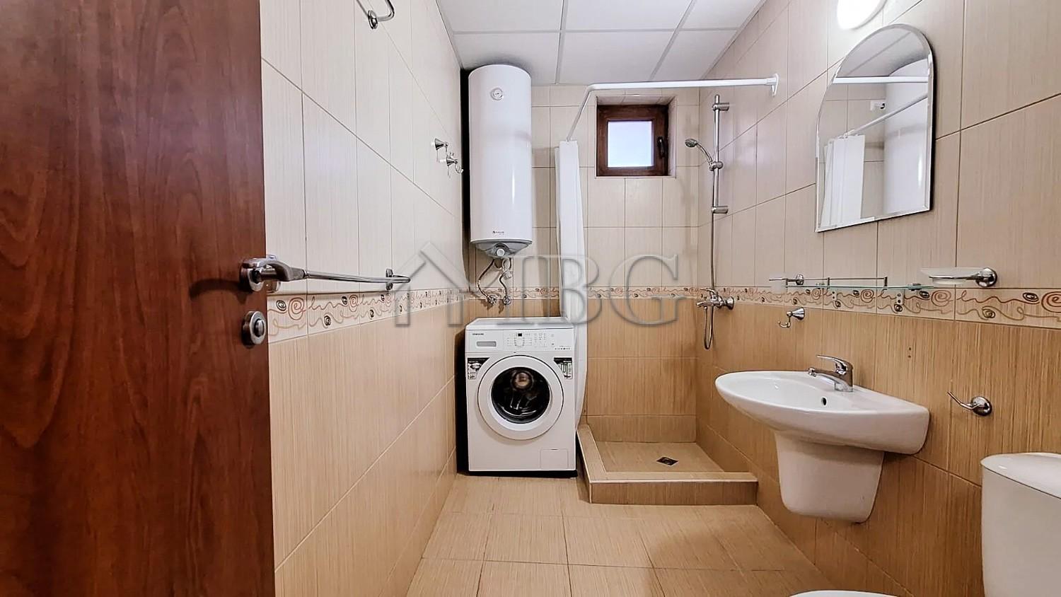 Spacious 1-Bedroom Apartment with Sea View Siana 4 Complex - 250 m from the Beach — photo 11 of 14