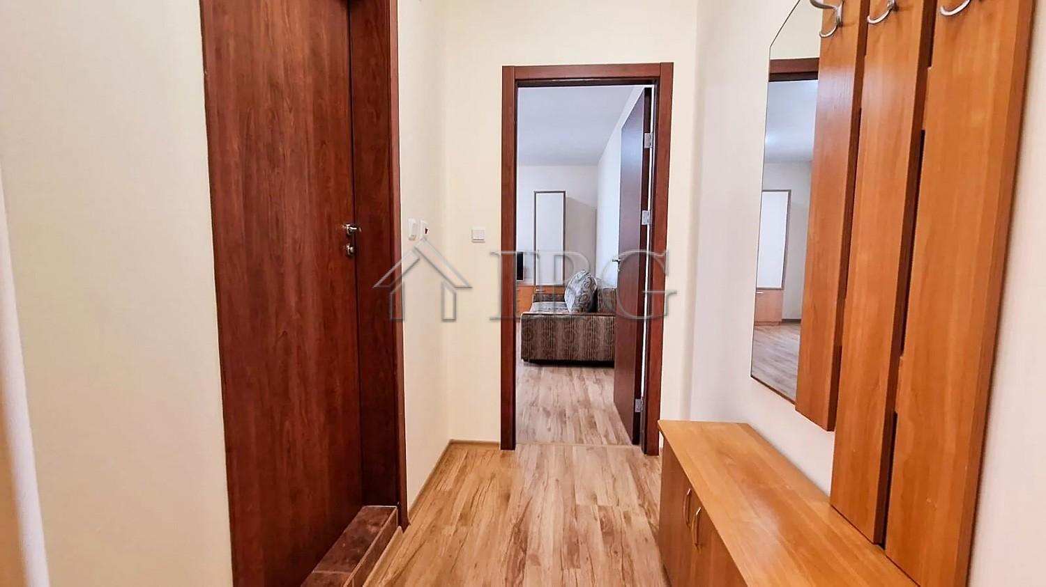 Spacious 1-Bedroom Apartment with Sea View Siana 4 Complex - 250 m from the Beach — photo 12 of 14