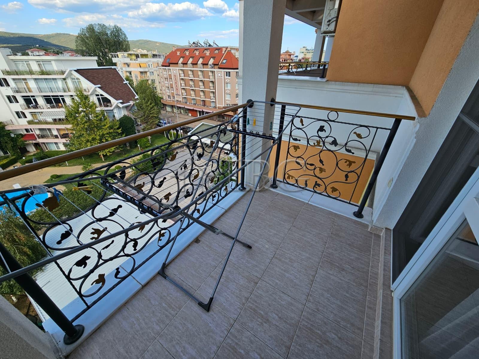 Top floor One-bedroom apartment in Sweet Homes 7, Sunny Beach — photo 15 of 21