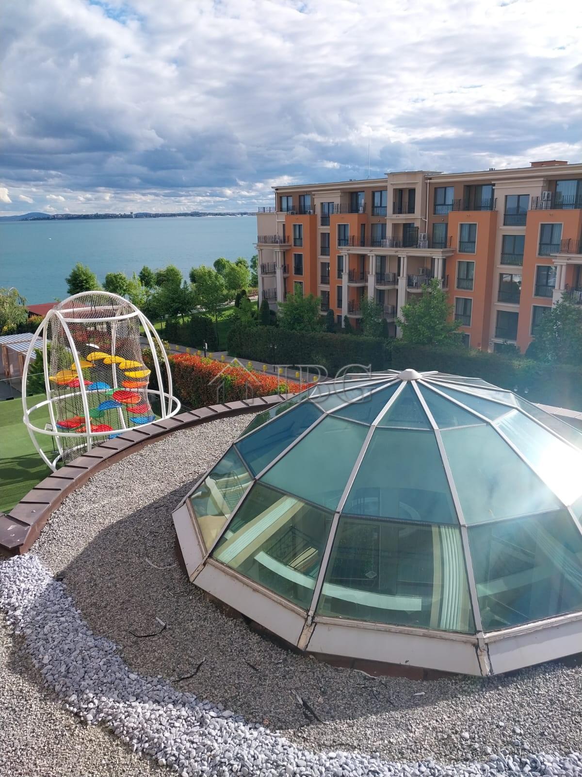 Luxury 1-Bedroom Apartment with Sea View Grand Hotel Sveti Vlas - First Line to the Beach — photo 3