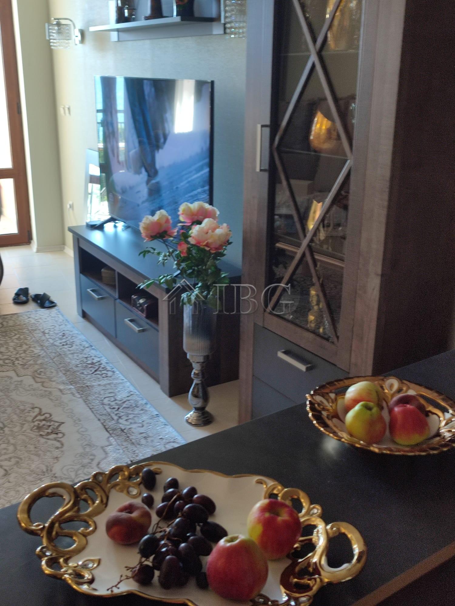 Luxury 1-Bedroom Apartment with Sea View Grand Hotel Sveti Vlas - First Line to the Beach — photo 10 of 18