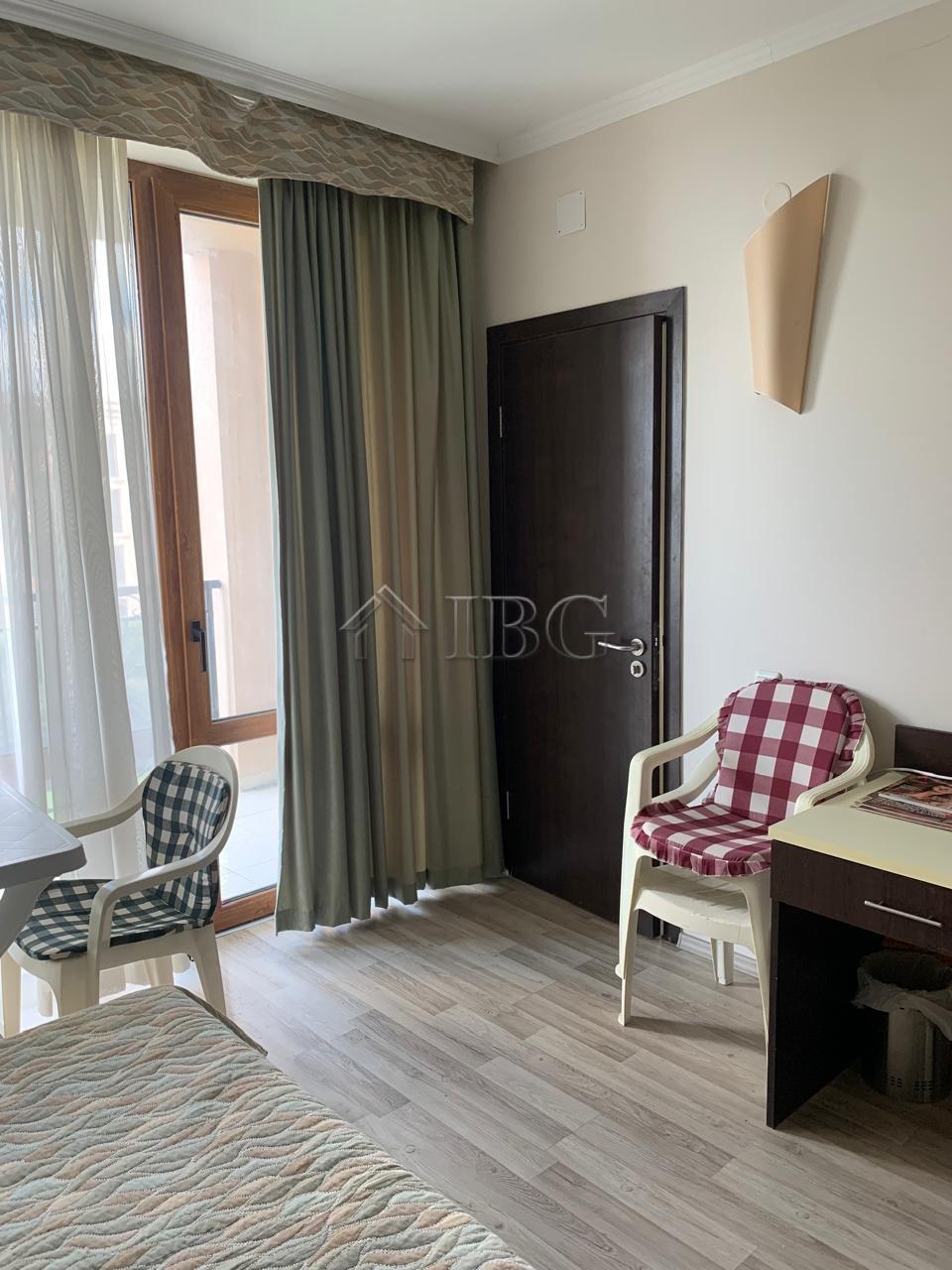 Spacious 1-Bedroom Apartment with Sea View Grand Hotel Sveti Vlas - First Line to the Beach — photo 6