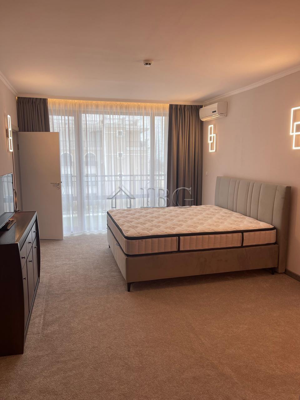 Spacious Apartment with Sea View Grand Hotel Sveti Vlas - First Line to the Beach — photo 3