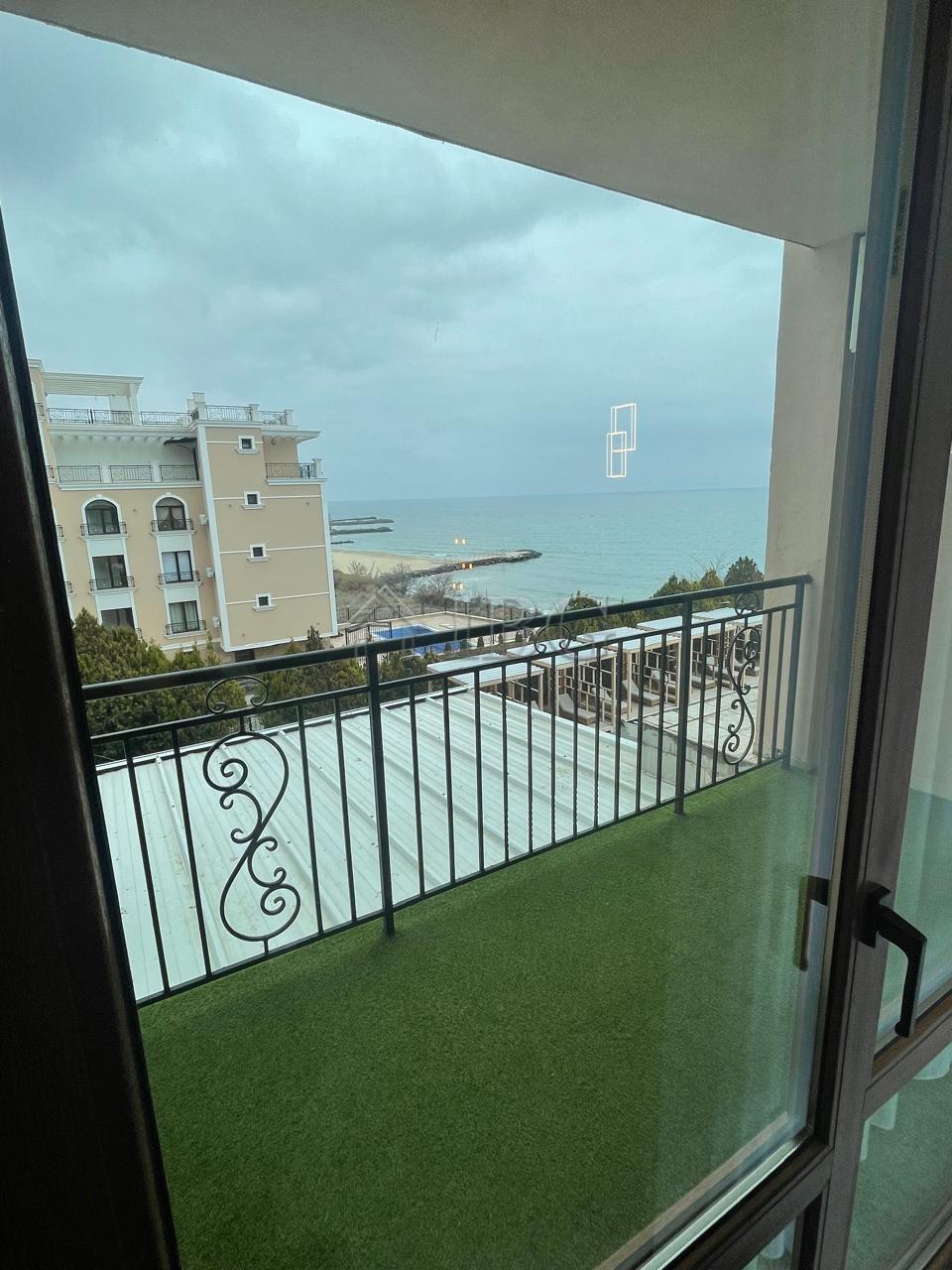 Spacious Apartment with Sea View Grand Hotel Sveti Vlas - First Line to the Beach — photo 4 of 22
