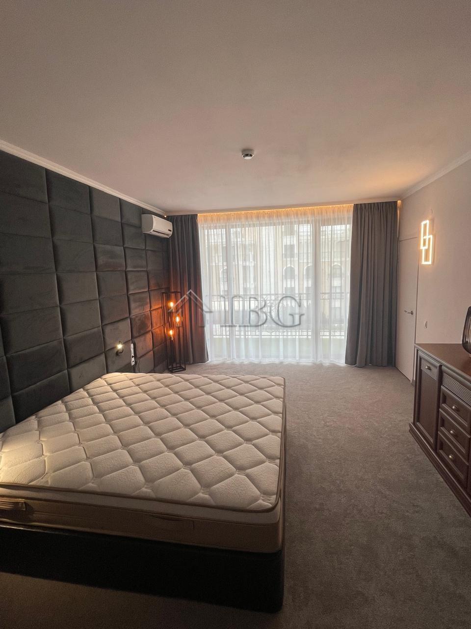 Spacious Apartment with Sea View Grand Hotel Sveti Vlas - First Line to the Beach — photo 5 of 22
