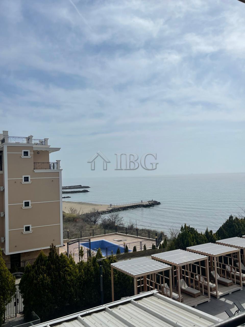 Spacious Apartment with Sea View Grand Hotel Sveti Vlas - First Line to the Beach — photo 17 of 22