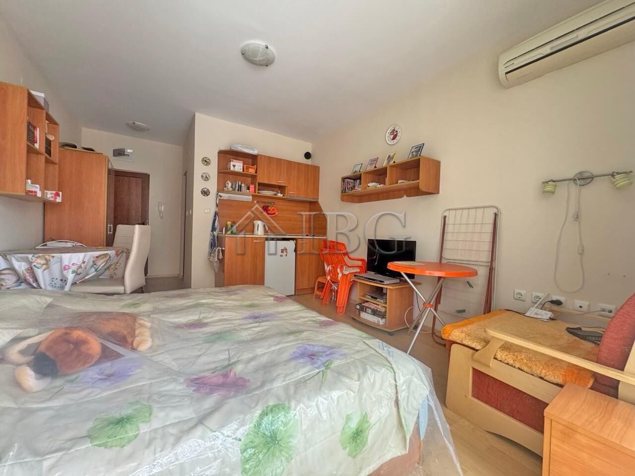 Studio with Balcony and pool view for Sale in Amadeus 11 Sunny Beach, Bulgaria — photo 3