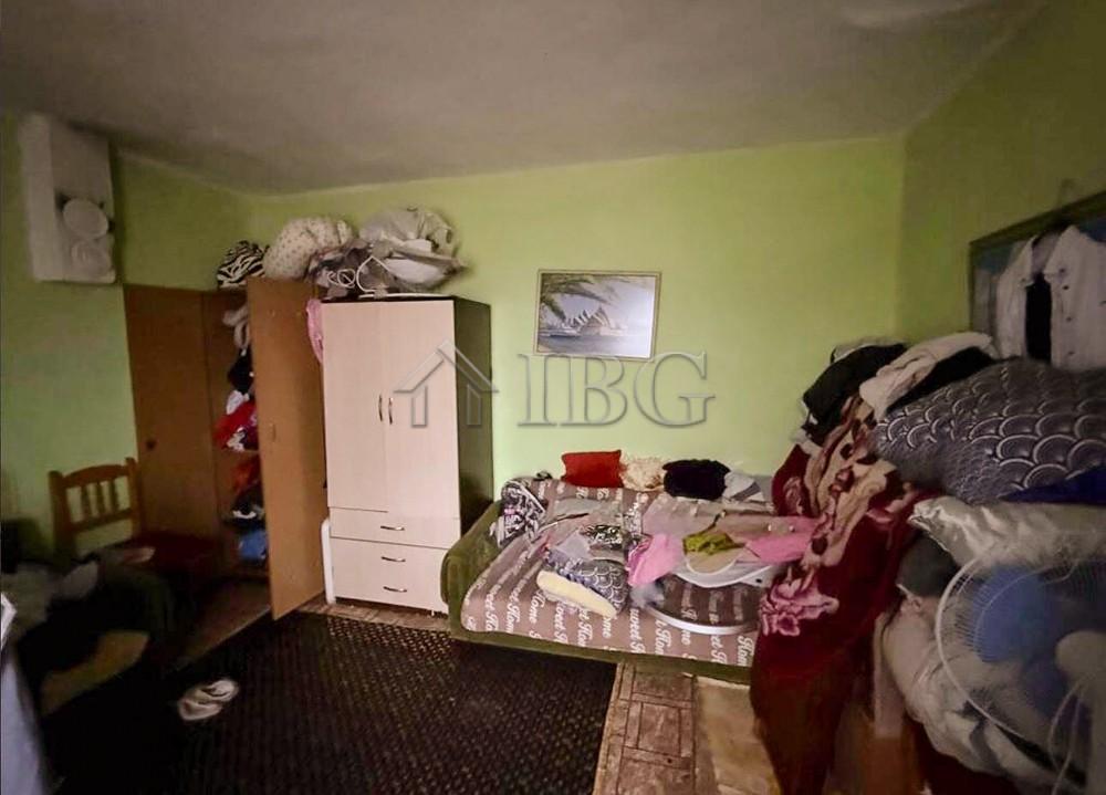 One-Storey House with Large Garden near Balchik and the Sea — photo 5 of 10