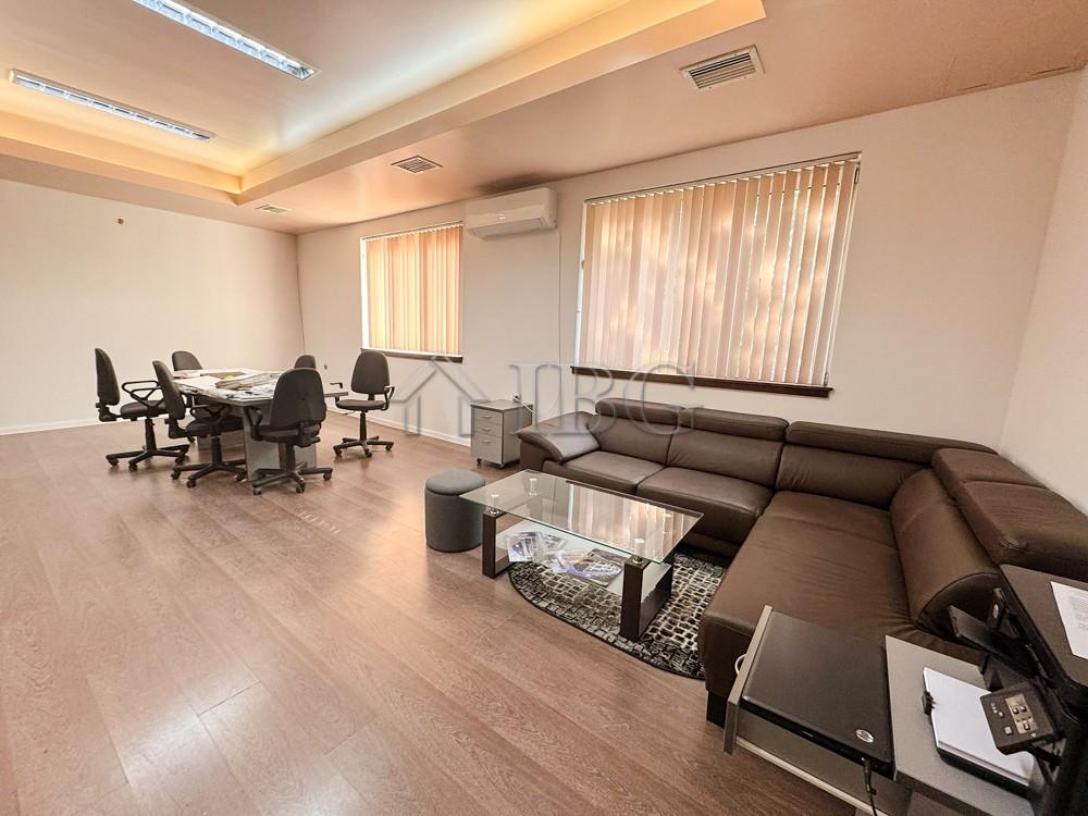 Renovated Ground Floor Commercial Premises for Rent in a Prime Location — photo 2