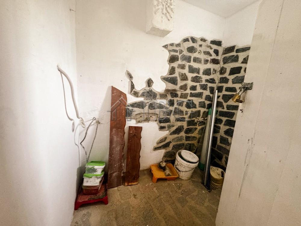 Single-Storey House with 2,400 sq.m. Garden Only 25 Minutes from the Sea — photo 10 of 25