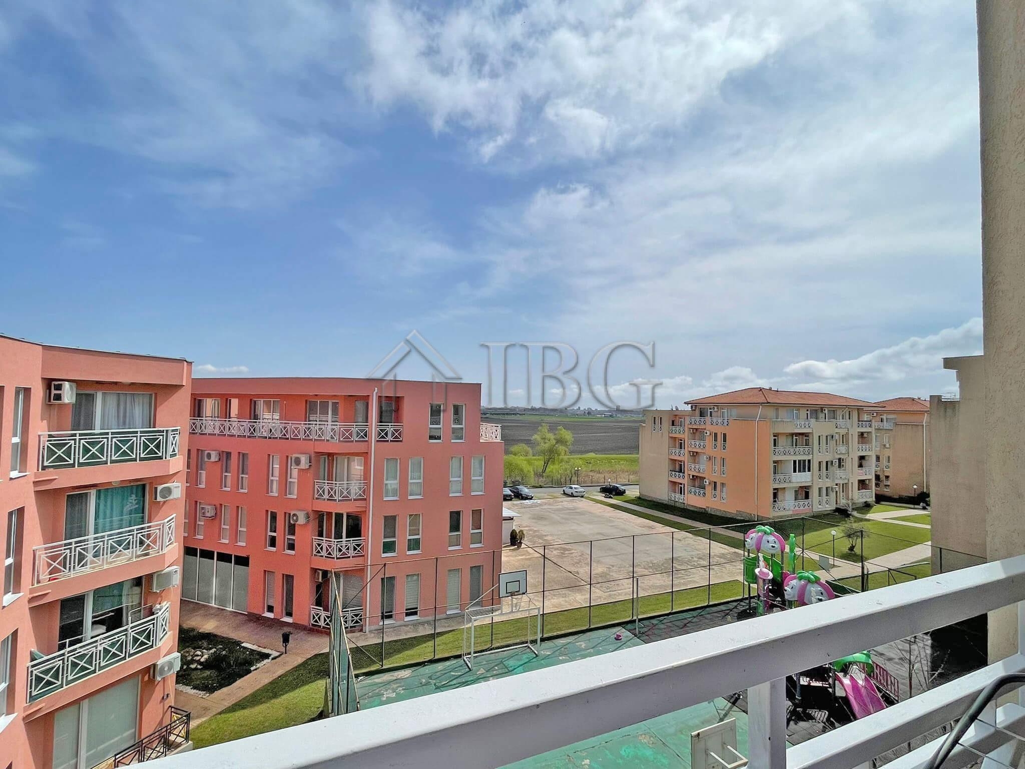 Furnished 1-Bedroom Apartment Sunny Day 6, Sunny Beach — main photo