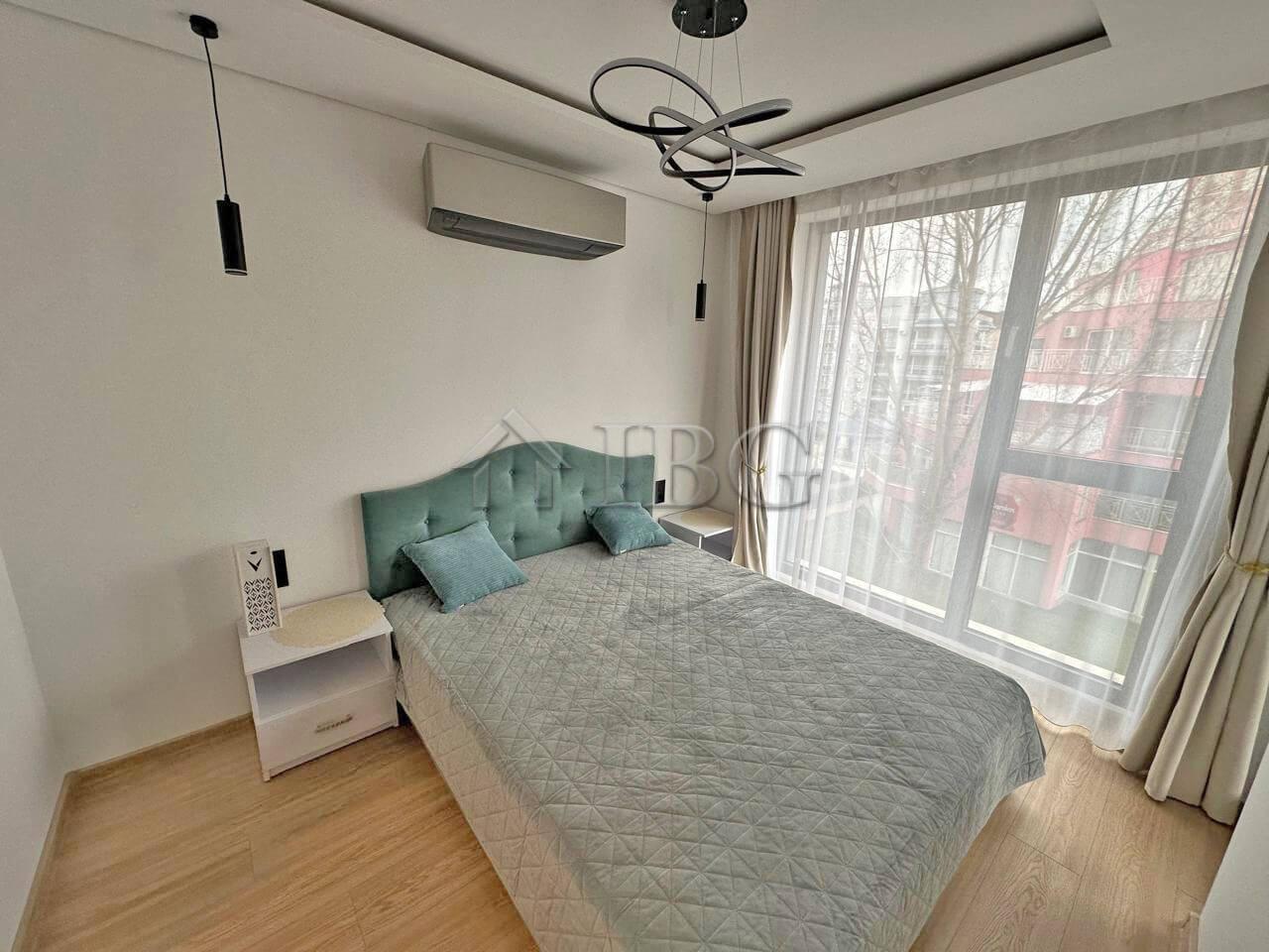 Modern 1-Bedroom Apartment Vogue Residence, Sunny Beach — photo 6 of 13