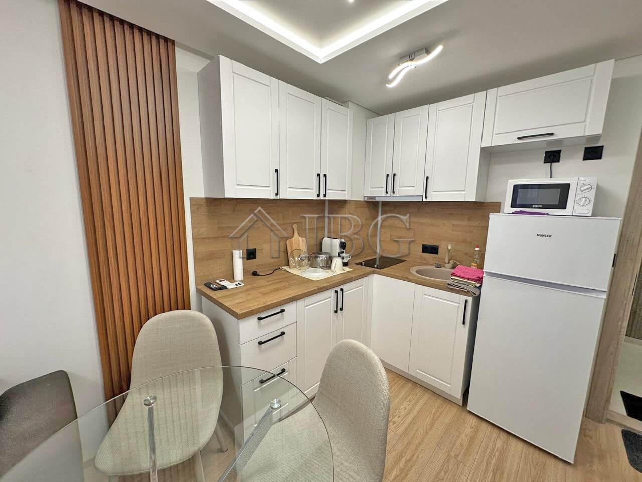Modern 1-Bedroom Apartment Vogue Residence, Sunny Beach — photo 4 of 13