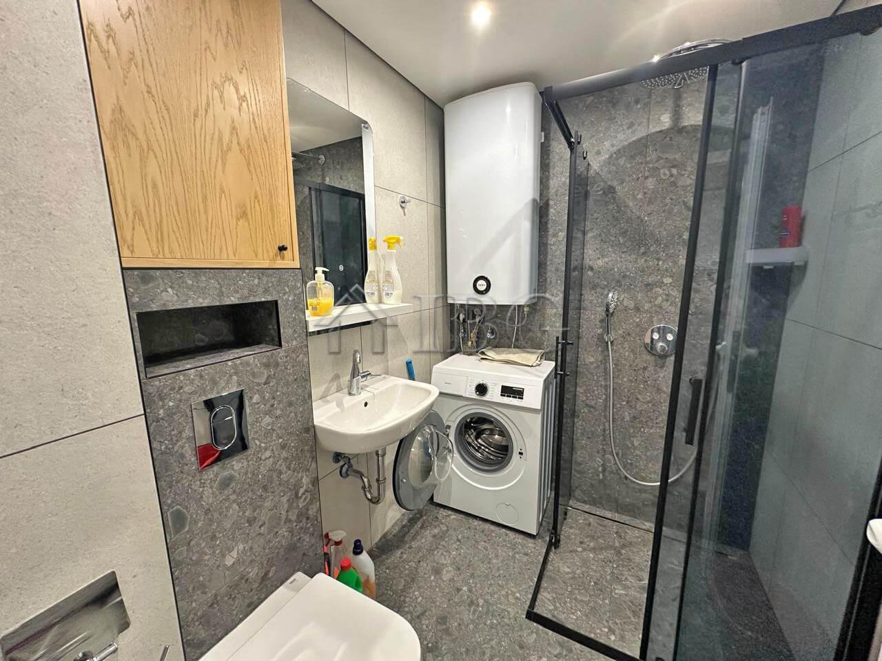 Modern 1-Bedroom Apartment Vogue Residence, Sunny Beach — photo 8 of 13