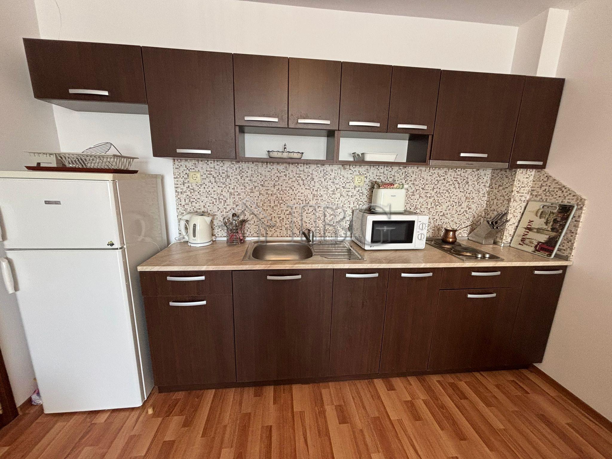 Spacious 1-Bedroom Apartment with Pool View Diamant Residence, Sunny Beach — photo 11 of 25