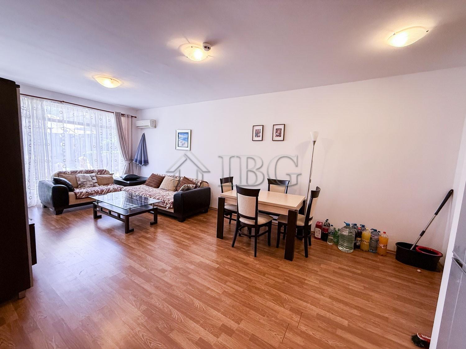 Spacious 1-Bedroom Apartment with Private Garden The Vineyards Resort, Aheloy — photo 10 of 25