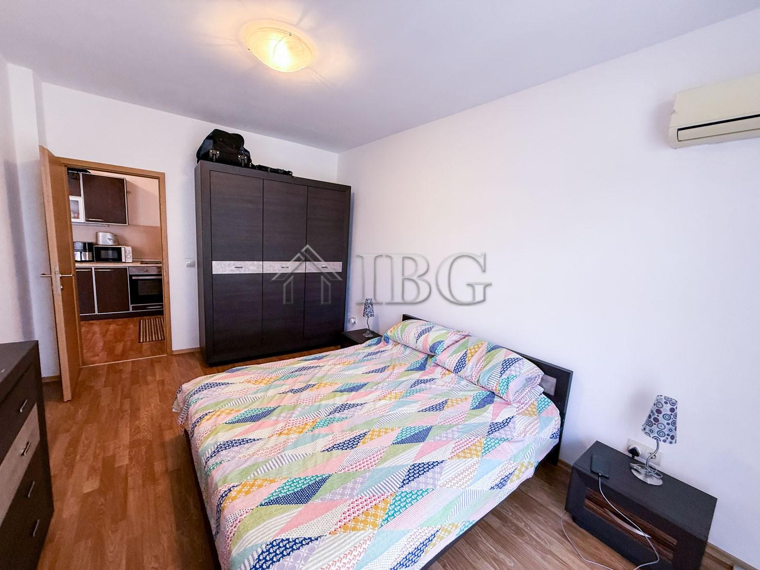 Spacious 1-Bedroom Apartment with Private Garden The Vineyards Resort, Aheloy — photo 13 of 25