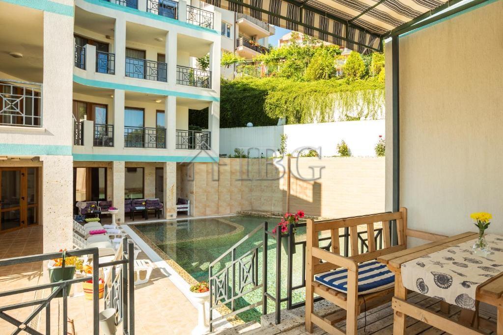 Spacious 2-Bedroom Apartment with New Furniture close to the beach in Kavarna — photo 3
