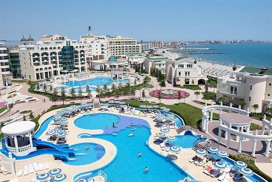 Spacious 1-Bedroom Apartment with Sea View Sunset Resort, Pomorie — photo 2
