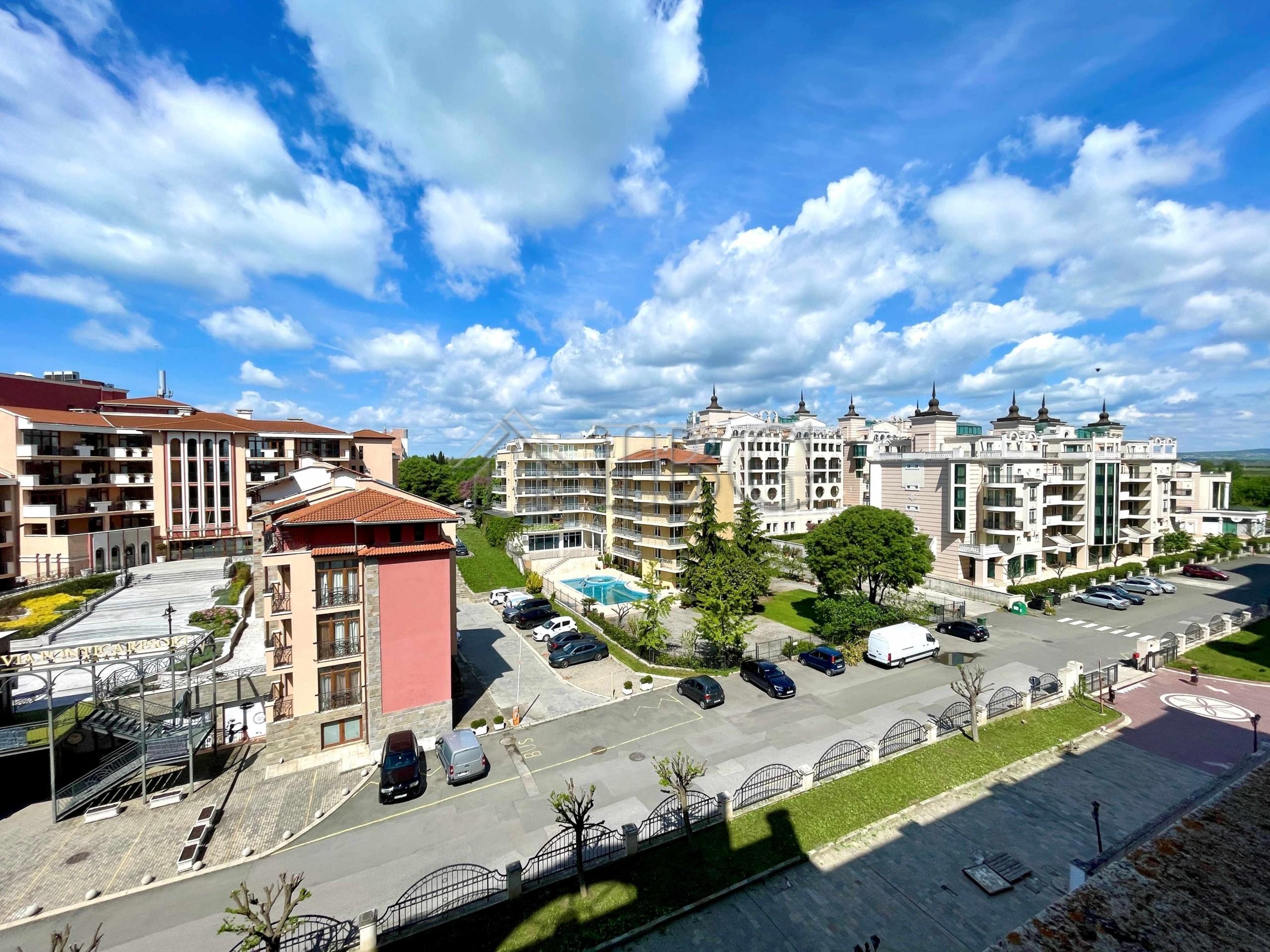 Spacious 1-Bedroom Apartment with Sea View Sunset Resort, Pomorie — photo 7 of 14