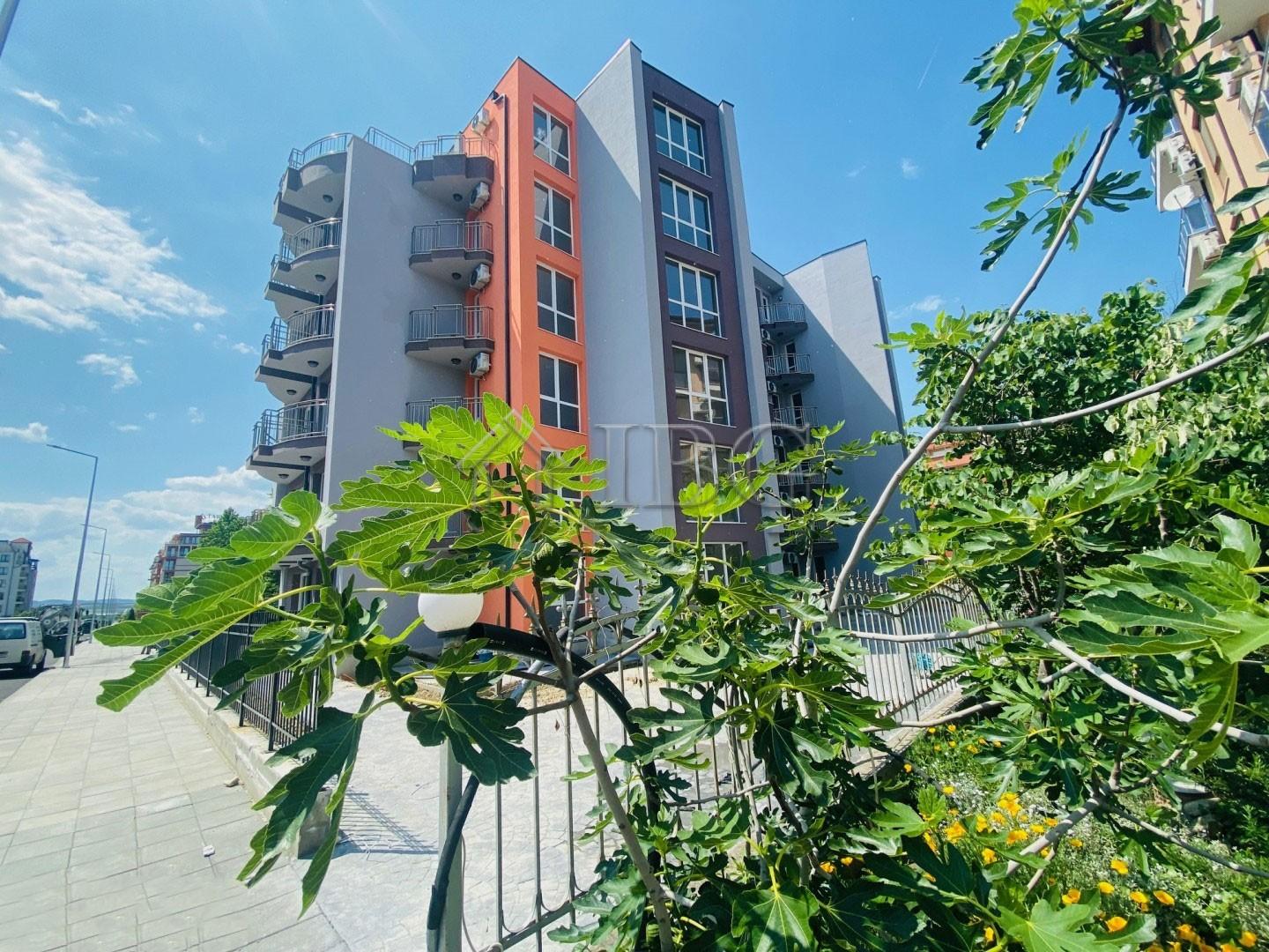 Furnished 1-Bedroom Apartment VIP Limited, Sunny Beach — photo 2