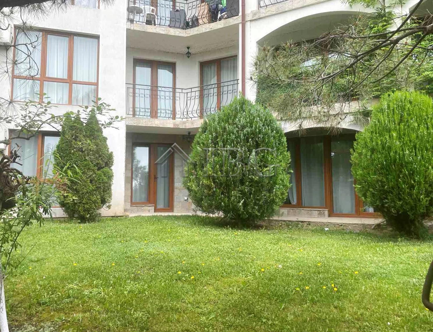 1-Bedroom Apartment with Pool View Triumph Complex, Sveti Vlas — photo 18 of 25