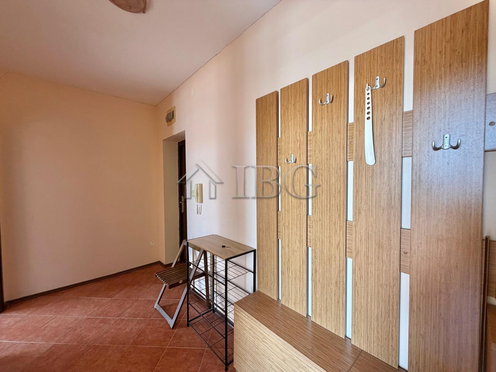 Spacious 1-Bedroom Apartment with Large Terrace Balkan Breeze 2, Sunny Beach — photo 17 of 17