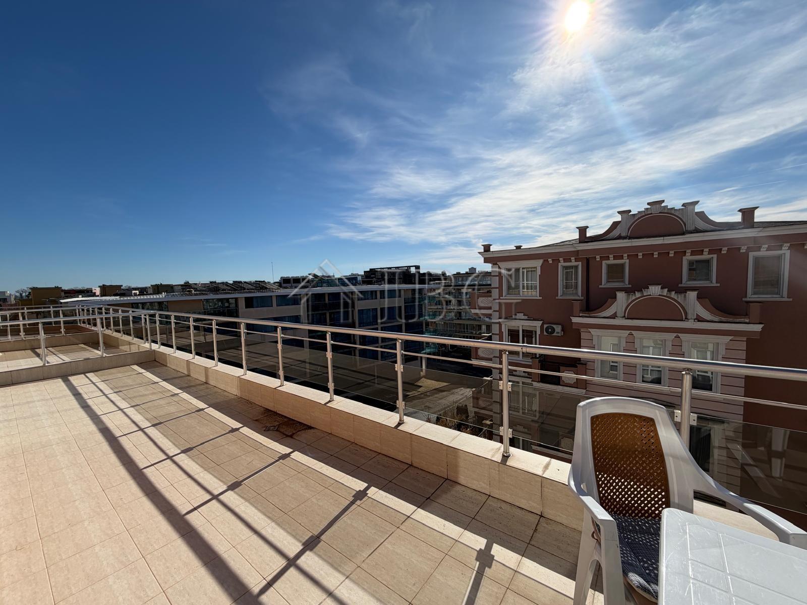 Spacious 1-Bedroom Apartment with Large Terrace Balkan Breeze 2, Sunny Beach — main photo