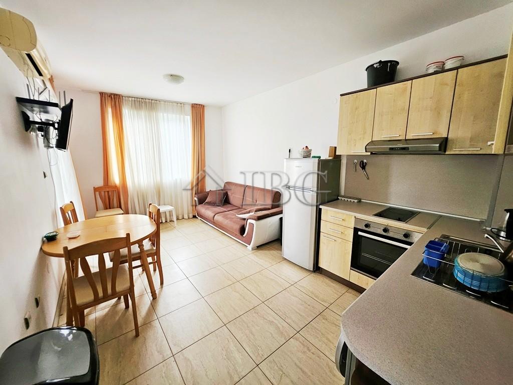 Reduced Price! Furnished 2-Bedroom Apartment with Pool View Sunny Day 3, Sunny Beach — photo 7 of 25