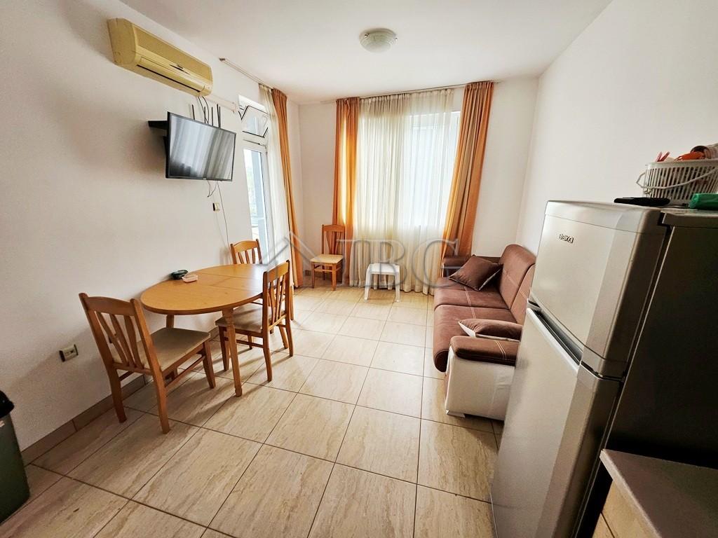 Reduced Price! Furnished 2-Bedroom Apartment with Pool View Sunny Day 3, Sunny Beach — photo 6 of 25
