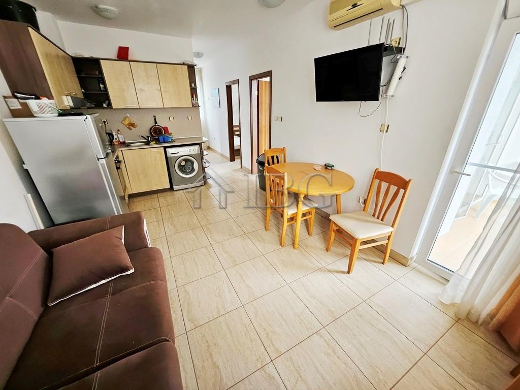 Reduced Price! Furnished 2-Bedroom Apartment with Pool View Sunny Day 3, Sunny Beach — photo 4 of 25