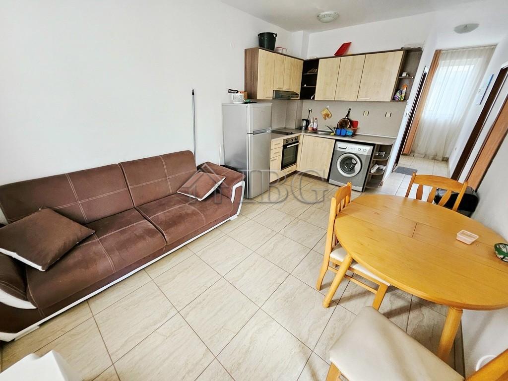 Reduced Price! Furnished 2-Bedroom Apartment with Pool View Sunny Day 3, Sunny Beach — photo 10 of 25