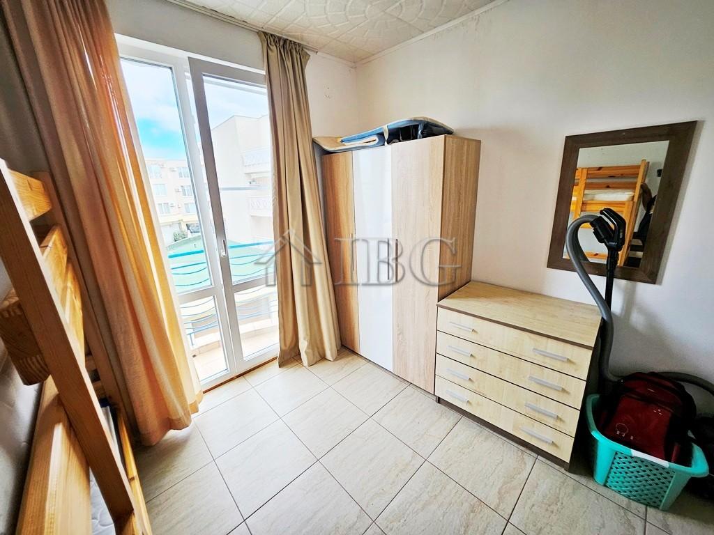 Reduced Price! Furnished 2-Bedroom Apartment with Pool View Sunny Day 3, Sunny Beach — photo 13 of 25