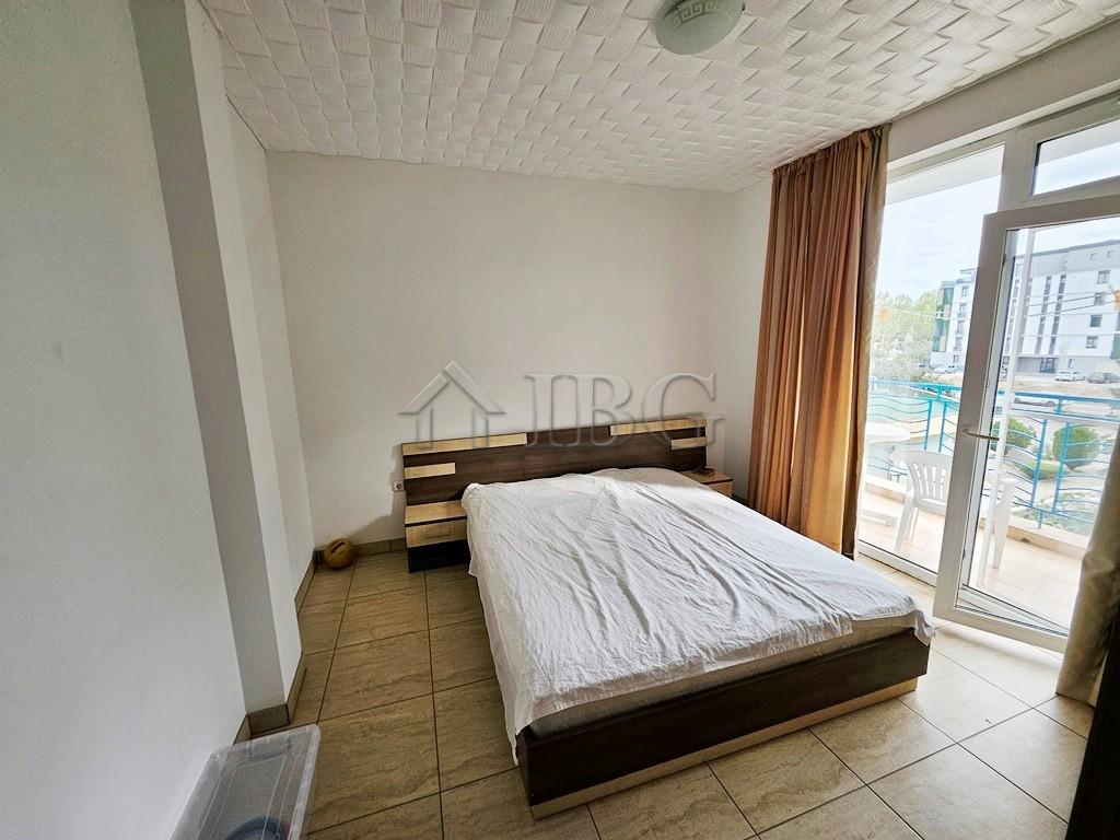 Reduced Price! Furnished 2-Bedroom Apartment with Pool View Sunny Day 3, Sunny Beach — photo 17 of 25