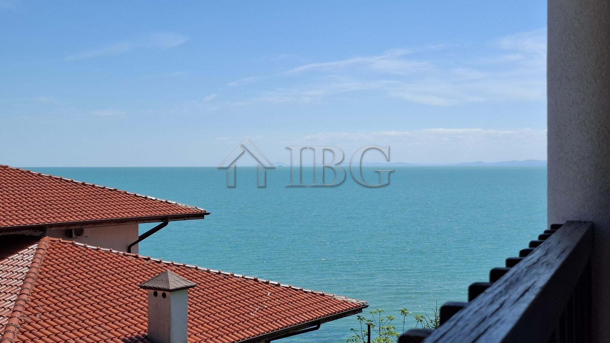Luxury 3-Storey Townhouse with Sea View Sun Coast Resort, Sveti Vlas — photo 18 of 25