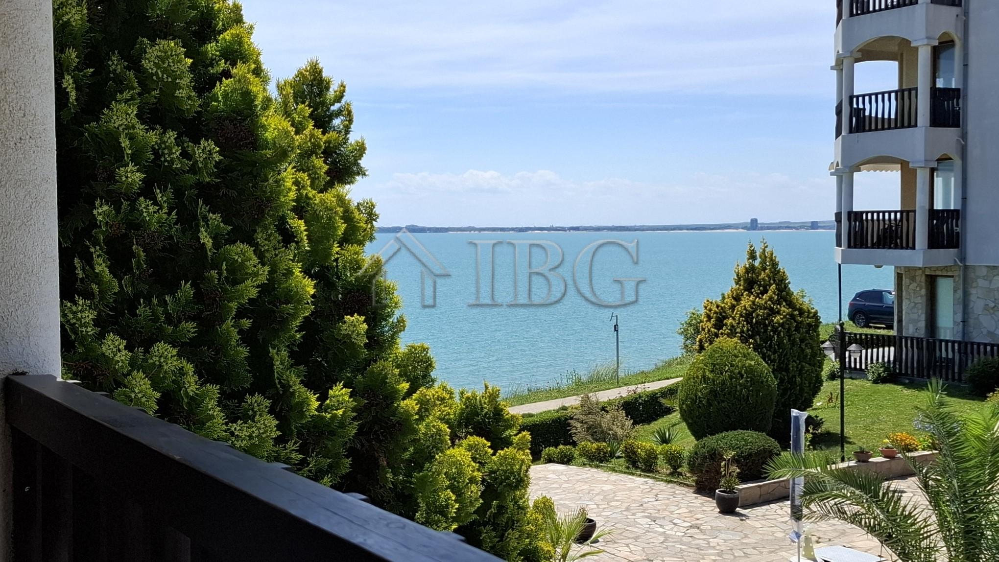 Luxury 3-Storey Townhouse with Sea View Sun Coast Resort, Sveti Vlas — photo 19 of 25