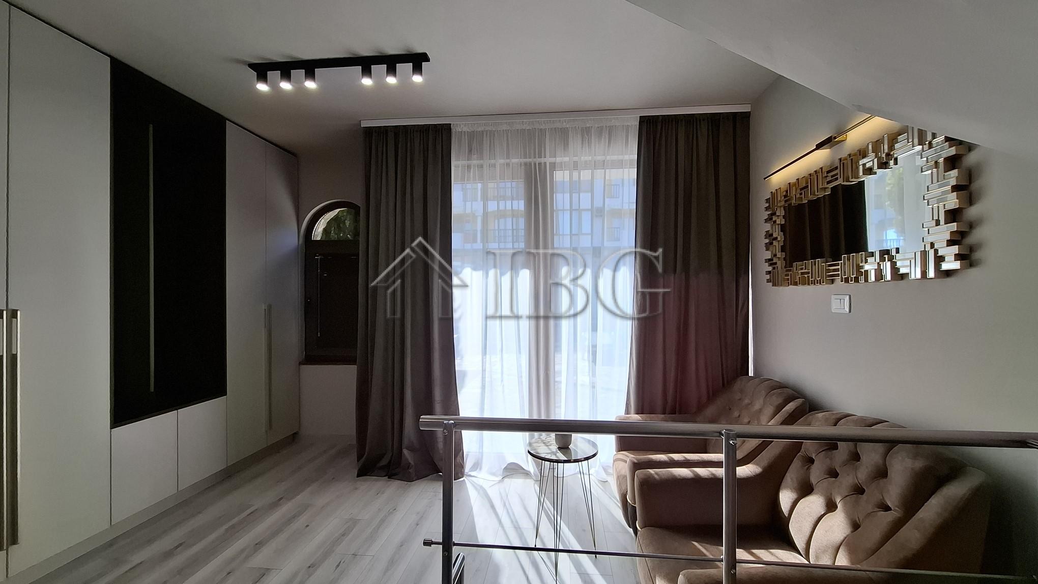 Luxury 3-Storey Townhouse with Sea View Sun Coast Resort, Sveti Vlas — photo 24 of 25