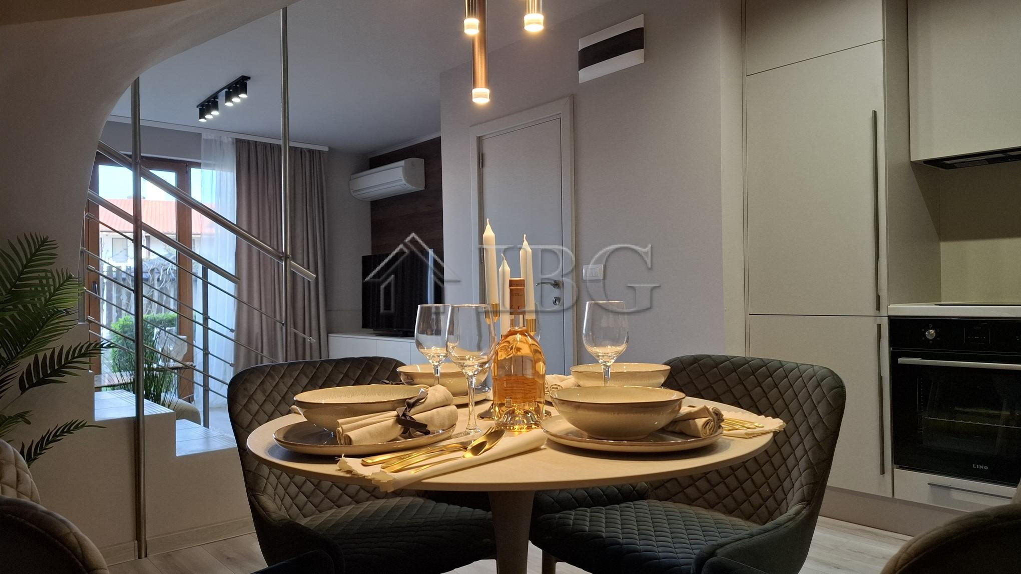 Luxury 3-Storey Townhouse with Sea View Sun Coast Resort, Sveti Vlas — photo 7 of 25